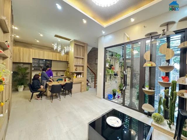 Bán Nhanh Nhà Nguyễn Văn Cừ LB 52m2, 5T, Ô Tô Đỗ Cửa, Dân Xây, Full Nội Thất 11. X Tỷ