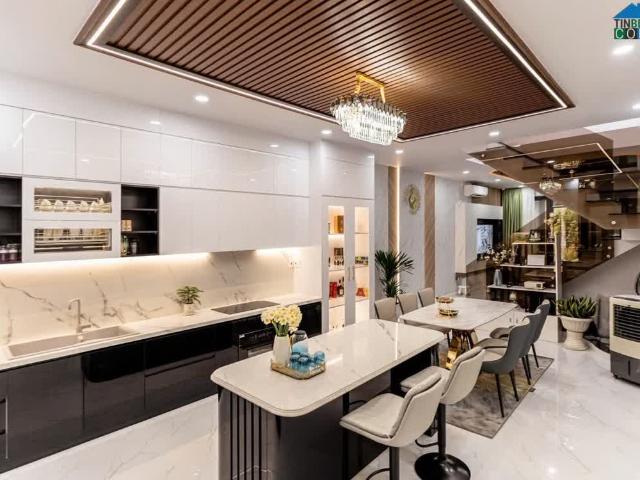 Bán nhanh nhà 1T1L 8.8 x26 Nguyễn Trung Trực Bến Lức gồm 3PN 2WC, SHR hoàn công giá 3 tỷ