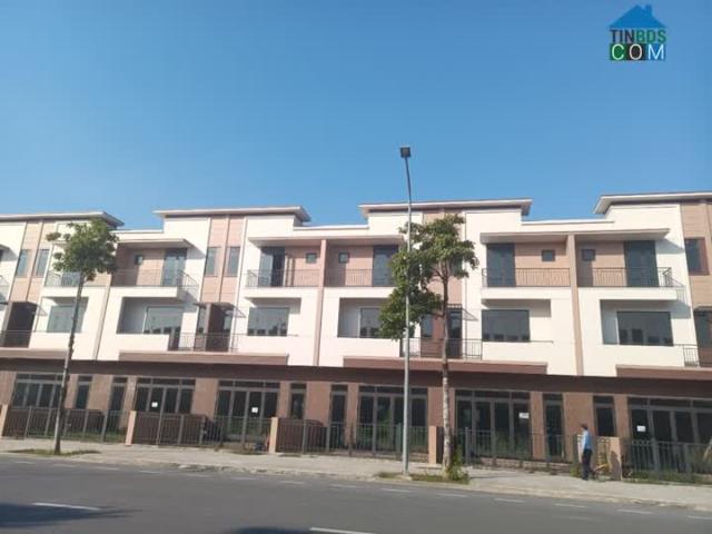 Bán shophouse ngay gần phố đi bộ 26m và gần khu trường học, gần công viên trung tâm dự án