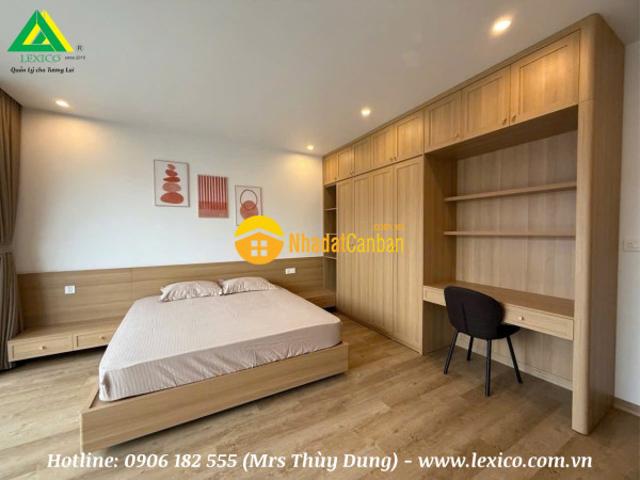 Bán shophouse vinhomes royal island mặt đường 35m, view sân golf, đang có dòng tiền ổn định
