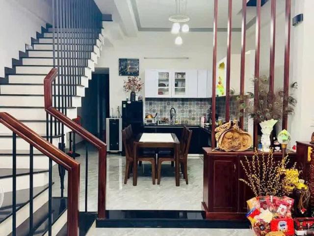 Bán siêu phẩm nhà 3 tầng MT Xuân Thuỷ, Vỹ Dạ, Thuận Hoá, TP Huế. Bên cạnh Bệnh viện Mắt TP Huế