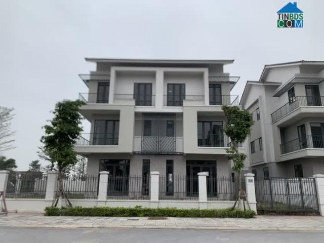 Bán siêu phẩm căn biệt thự sân vườn 180m2 giáp Ninh Hiệp
