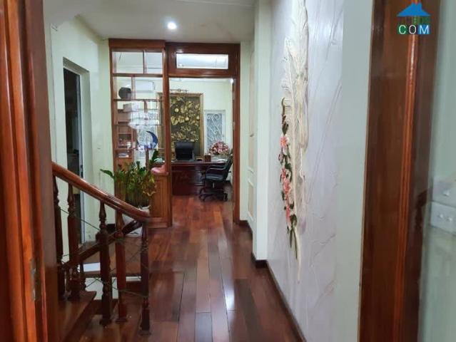 Bán phố Cù Chính Lan, Dt 115m Mặt tiền gần 6m giá 16 tỷ Đường 2 xe lu tránh nhau