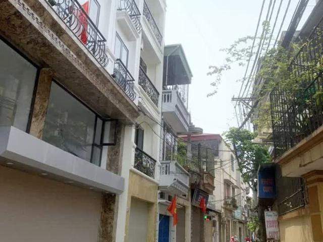 Bán Đất Tặng Nhà 3 Tầng Cũ Mặt Phố Giáp Nhị, Hoàng Mai, 90m2, 12.6 Tỷ Ctl