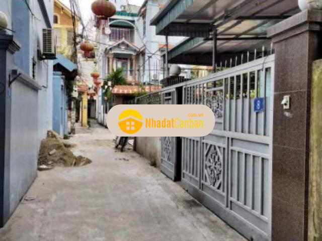 Bán đất tặng nhà cấp 4 tổ 8 thạch bàn gần ô tô