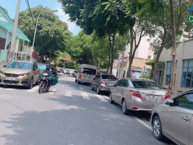 Bán đất tặng nhà cấp 4 Lý Sơn Ngọc Thụy Long Biên 2 mặt thoáng 80m2 7 tỷ có thương lượng