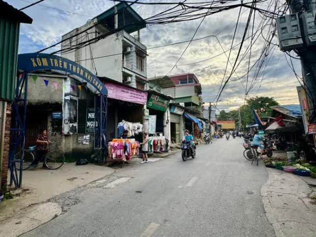 Bán Đất Tặng Nhà Gần Chợ