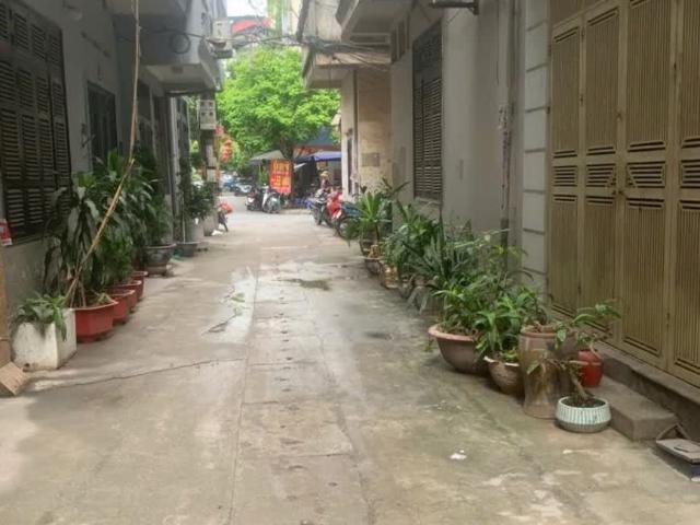 Bán Đất Tặng Nhà Phố Hoa Bằng, Ngõ Thông, Tiện Ích Ngập Tràn 68m2, 13.5 Tỷ