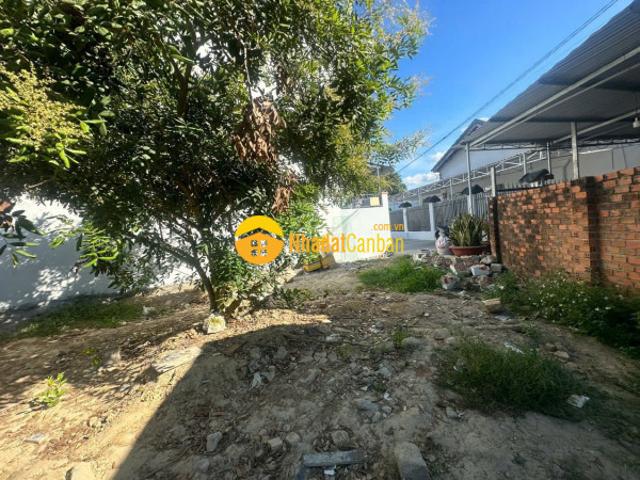 Bán đất thị trấn diên khánh giá rẻ rộng rãi sát bên bờ kè trần phú hợp làm nhà vườn