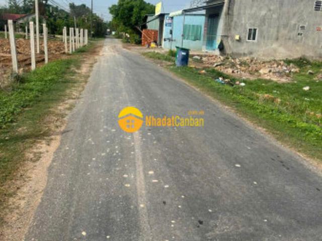Bán đất thổ lúa, mặt tiền đường nhựa xã đức lập hạ, dt 1500m2 288m2 thổ giá 4,4 tỷ