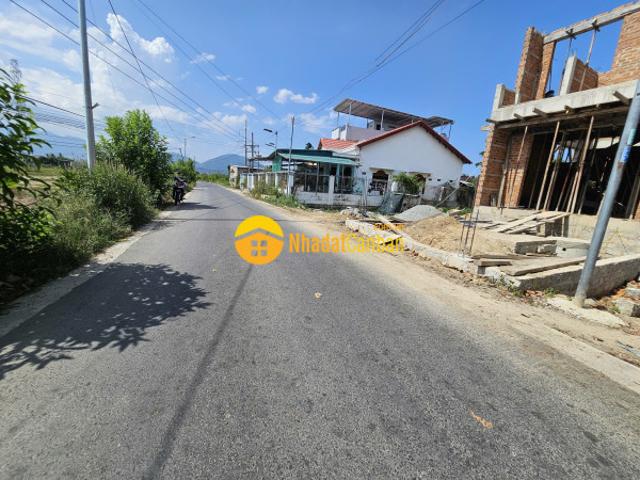 Bán đất diên an full thổ cư mặt tiền đường huỳnh thúc kháng gần cf gió