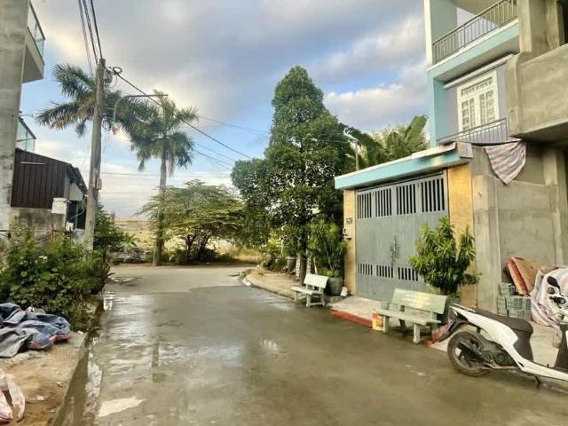 Bán Đất Khu Phân Lô Phường Long Bình Quận 9 Sát Vinhomes Grand Park Cách Vành Đai 3 Chỉ 200m
