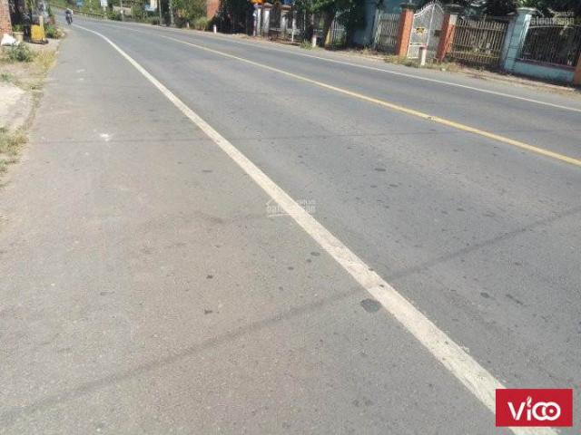 Bán đất mặt tiền khu vực công ty LongWell, 800 triệu, sổ riêng