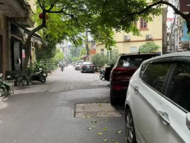 Bán đất Nguyễn Khánh Toàn Ô tô Diện tích 160m MT 6,5m Ngõ Thông
