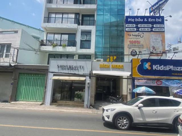 Bán Toà Nhà Mặt Phố 8 Tầng Lê Quanh Định Bình Thạnh Đang Cho Thuê 70 Triệu Có Hầm Thang Máy Giá