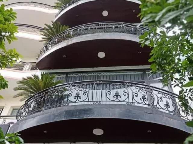 Bán Tòa Apartment 9 tầng mặt phố Xuân Diệu, View triệu đô trực diện Hồ Tây