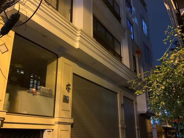 Bán tòa apartment thung lũng hoa 120m2 x 8T MT 10m lô góc 2 thoáng ô tô tránh
