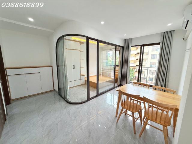 Bán tòa apartment hoàng quốc việt cầu giấy dòng tiền 2,5 tỷ/năm 130m2 7 tầng mt 6m 41 tỷ