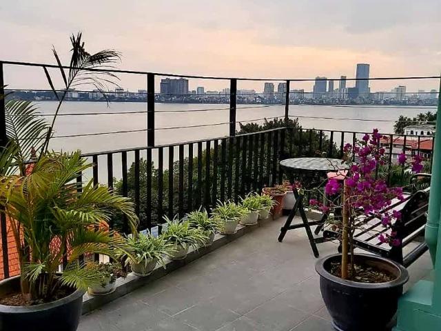 Bán tòa Apartment Đặng Thai Mai 95m2 x 9T thang máy MT 10m lô góc hướng TN