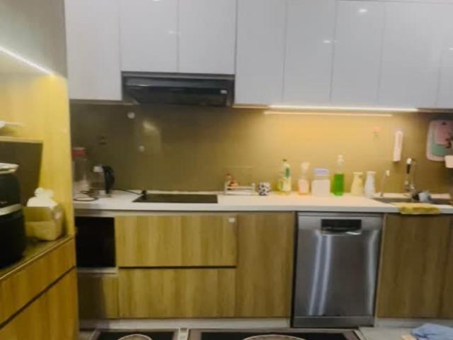 Bán toà Căn Hộ 4,5 tầng PHẠM TUẤN TÀI sát sông Chương Dương, 10p CH. Giá 15ty8 LH 0942992