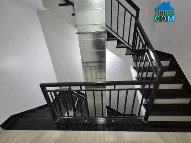 Bán tòa CHDV dòng tiền 3 tỷ 1 năm Xuân La 250m2 x 9T Tầng hầm thang máy 15m ra Phố