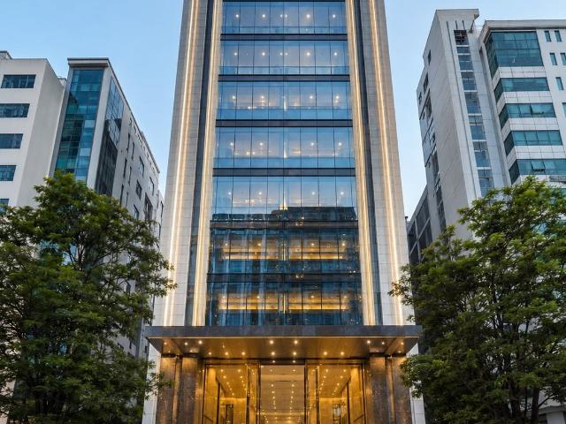 Bán tòa vip mặt phố xuân thủy cầu giấy dòng tiền 1,1 tỷ/tháng 400m² 10 tầng mt 14m 420 tỷ