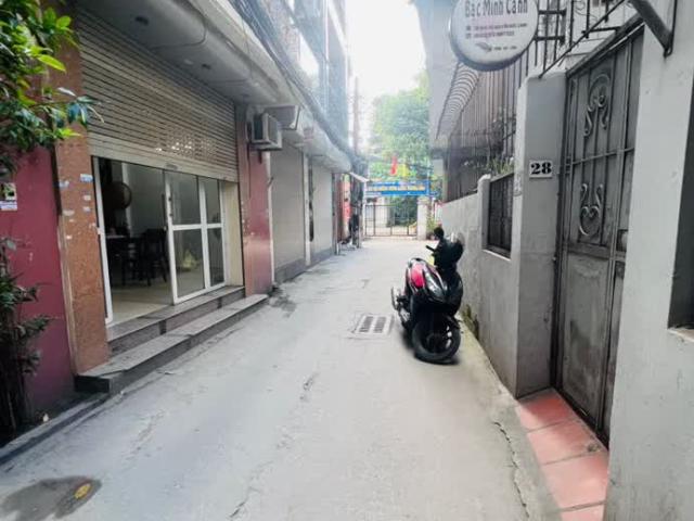 Bán Tây Trà – Lô 2 cạnh vườn hoa Tây trà 35m 4 tầng giá 5,35