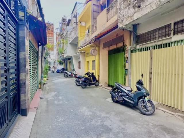 Bán VILLA Cực Hiếm, Kỳ Đồng, P9, Q3, DT 7.5m x 9m 64m2, 4 Tầng Đẹp, Chỉ 19.5 TỶ