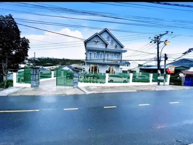 Bán villa Mặt tiền đường Nguyễn Đình Quân p5 Đà Lạt 24m*22m