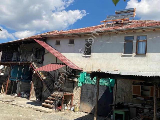 Banaz Kızılcaörende 50 Tokalık Merkeze Yakın Beshane Evi