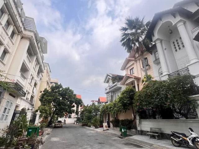 BánCĂN nhà 216A34 đường Nguyễn Văn Hưởng, P. Thảo Điền, Quận 2