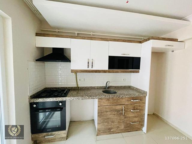 Bandırma Anahtar Gayrimenkul'den Çınarlı Mahallesinde 3+1 3.Kat 125 m2 Satılık Daire