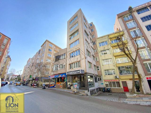 Bandırma İhsaniye Mahallesinde Cadde Üstü Deniz Manzaralı 2+0 Daire