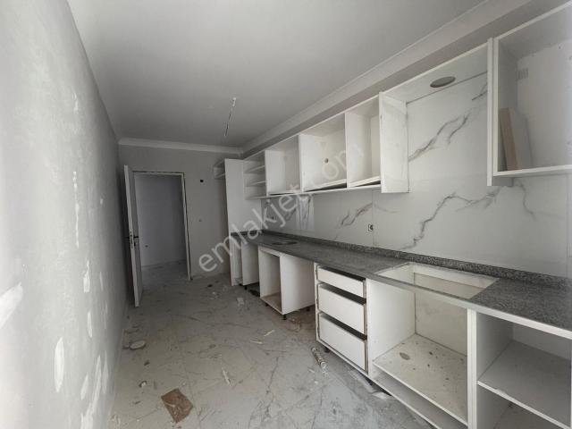 Bandırma Mavi Emlaktan İhsaniye Mahallesinde 2+1 Satılık Daire