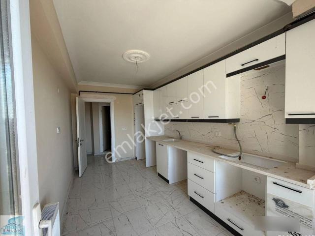 Bandırma Mavi Emlaktan İhsaniye Mahallesinde 3+1 Deniz Manzaralı Satılık Daire