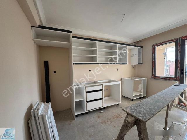 Bandırma Mavi Emlaktan Kayacık Mahallesinde Ön Cephe 2+1 Satılık Daire