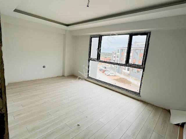 Bandırma Mavi Emlaktan Yeni Mahallede 1+1 Satılık Daire