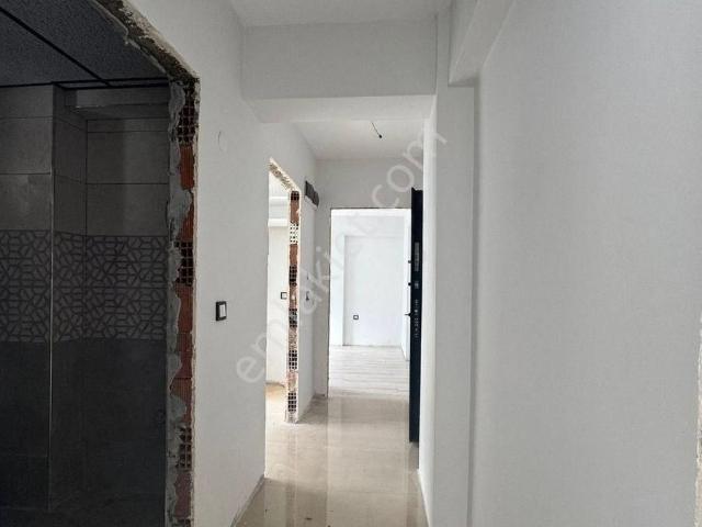 Bandırma Mavi Emlaktan Yeni Mahallede 2+0 Ara Kat Satılık Daire