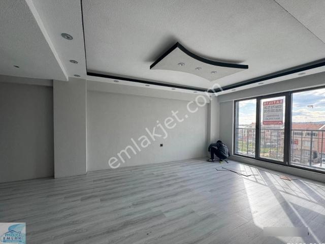 Bandırma Mavi Emlaktan 100. Yıl Mahallesi Kayacık Caddesi Civarı 3+1 Lüks Satılık Daire