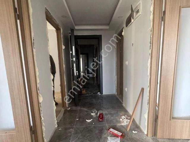 Bandırma Mavi Emlaktan 100 Yıl Mahallesinde Satılık 2+1 Daire