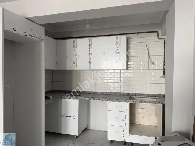 Bandırma Mavi Emlaktan 600 Evler Mahallesinde 1+1 Yüksek Giriş Satılık Daire. !