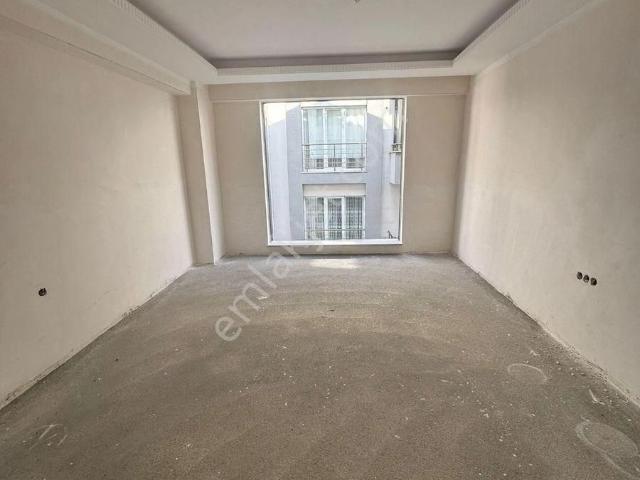 Bandırma Mavi Emlaktan 600 Evler Mahallesinde 2+1 Aa Kat Satılık Daire