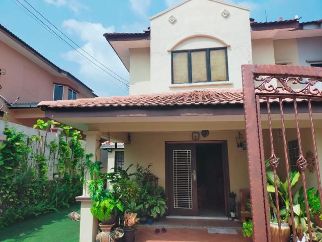 Bandar Country Homes 2 Storey Semi D For Sale