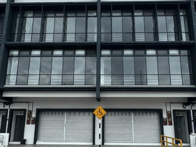 Bandar Cemerlang, Ulu Tiram Corner Second Floor