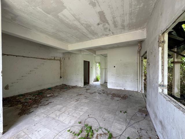 Bandar Amanjaya 2 Storey Semi D Corner Lot Abandone House For Sale