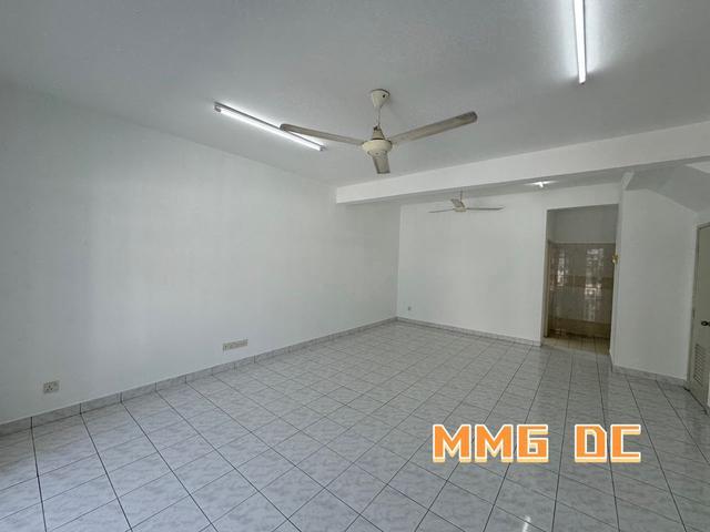 Bandar Botanic Cassia 2sty 2065sqft Basic unit Good condition for sal
