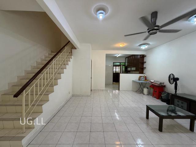 Bandar Botanic Cassia Klang 2 Storey House For Sale extended kitchen