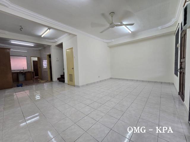Bandar Botanic Jenaris Double Storey Good Condition Best Buy Klang