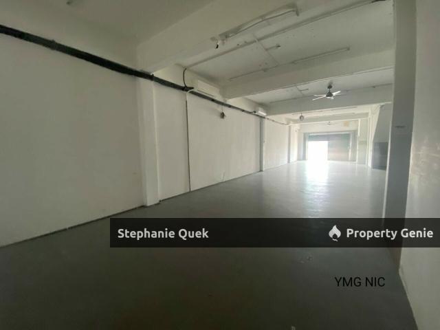 Bandar Botanic Klang 1650sf With 3 Air Cond With Ample Parking Ground Floor Shop Lot For Rent