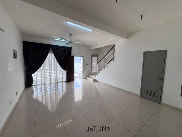 Bandar Botanic Klang Impian 10 Double Storey House Basic For rent